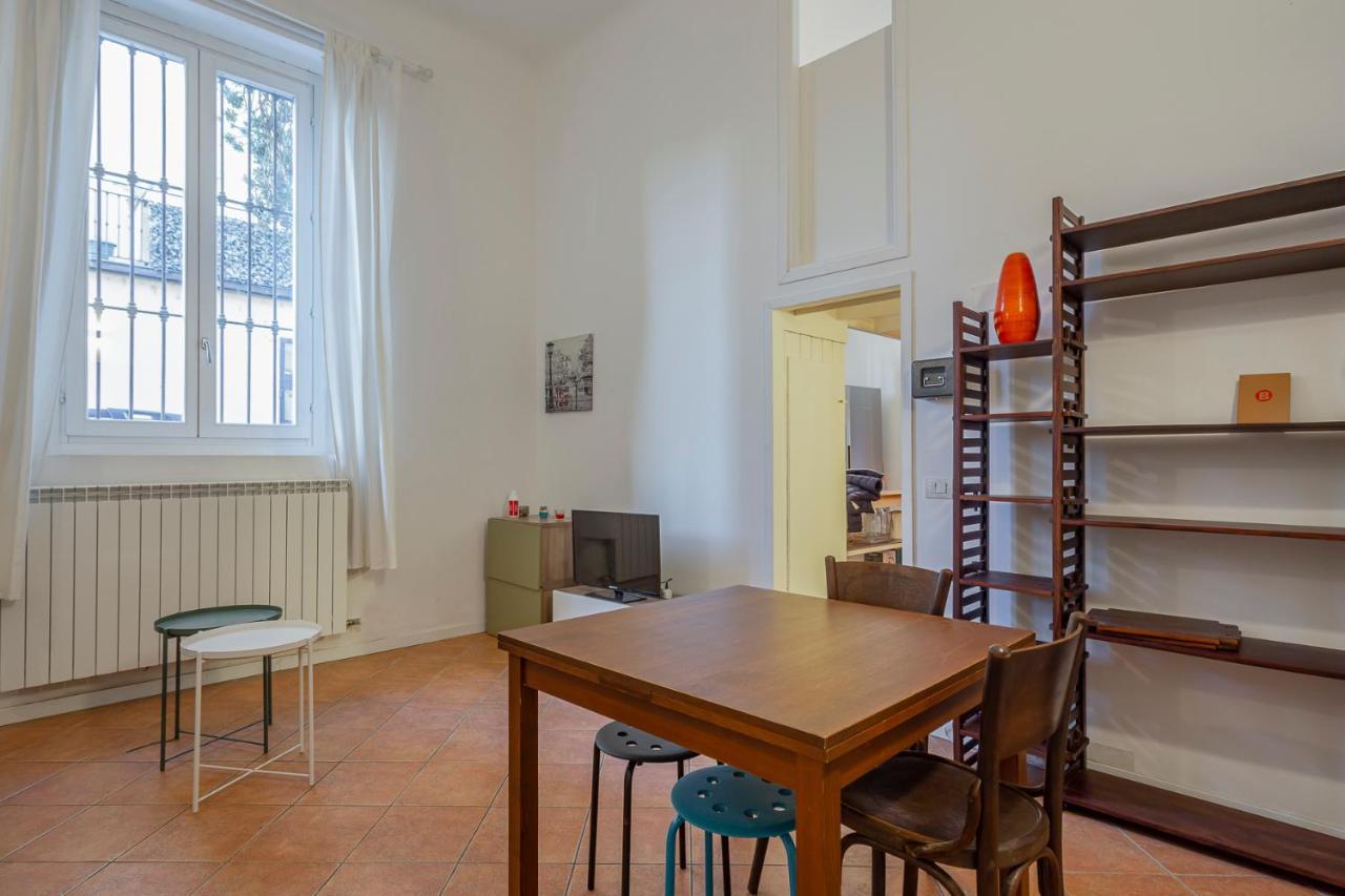 Flat In Isola De Castillia 22 Apartment